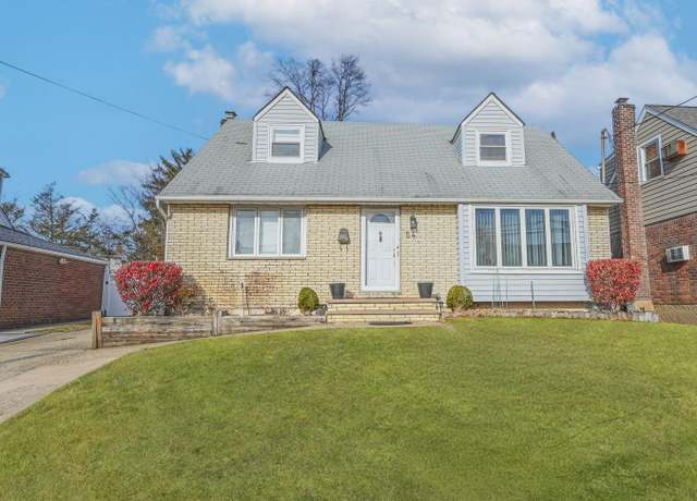 Property at 54 Lyon St, Valley Stream, NY 11580, 5 beds, 2 baths