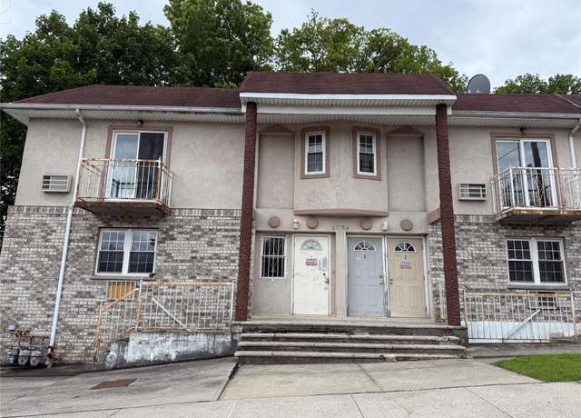 Property at 1754 Givan Ave, Bronx, NY 10469, 6 beds, 4 baths