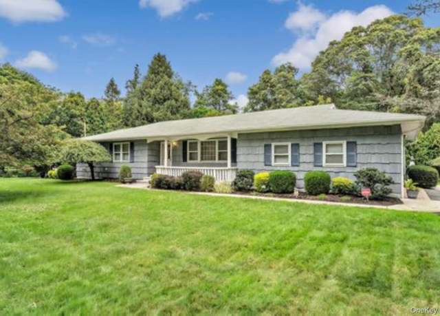 Property at 248 Waterford Rd, Oakdale, NY 11769, 4 beds, 2 baths