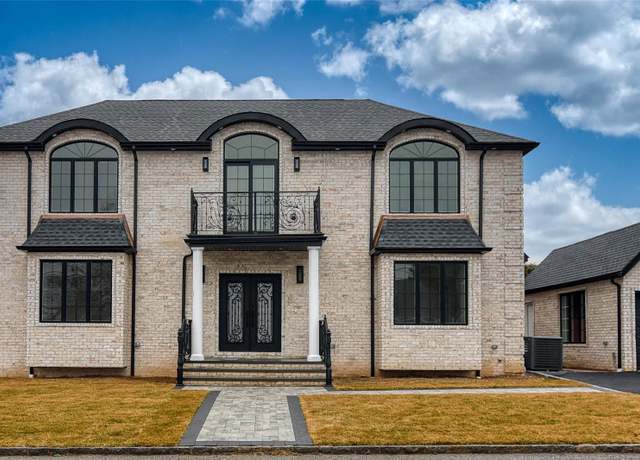 Property at 65 Crosby Ave, Albertson, NY 11507, 4 beds, 3.5 baths