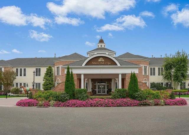 Property at 319 Trotting Ln #23, Westbury, NY 11590, 2 beds, 2 baths