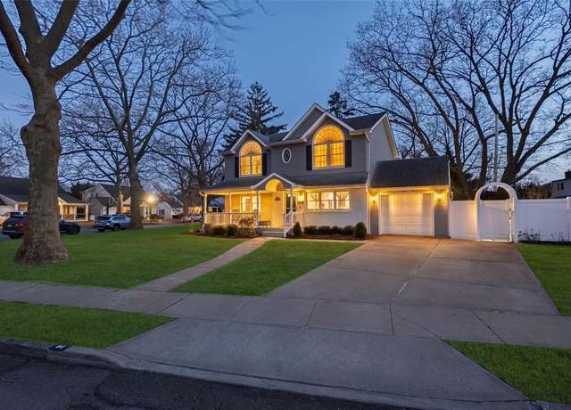 Property at 64 Winifred Dr, Merrick, NY 11566, 4 beds, 2 baths