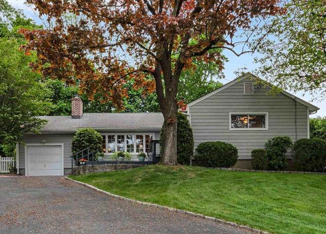 Property at 3 Columbia Rd, Ardsley, NY 10502, 3 beds, 2 baths