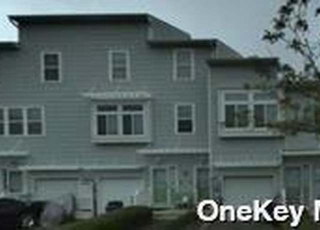 Property at 161 Sea Grass Ln, Arverne, NY 11692, 5 beds, 4 baths