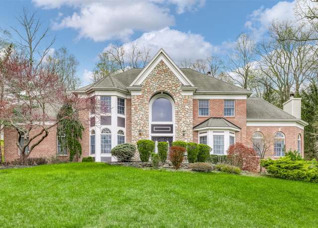 Property at 22 Golden Rd, Suffern, NY 10901, 6 beds, 5.5 baths