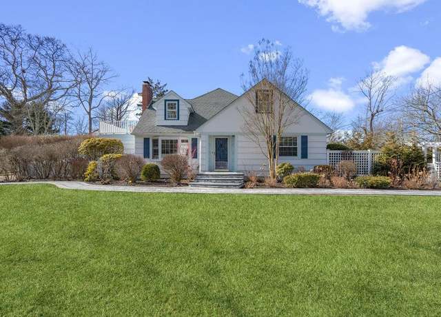 Property at 2 Livingston Rd, Bellport Village, NY 11713, 3 beds, 3 baths