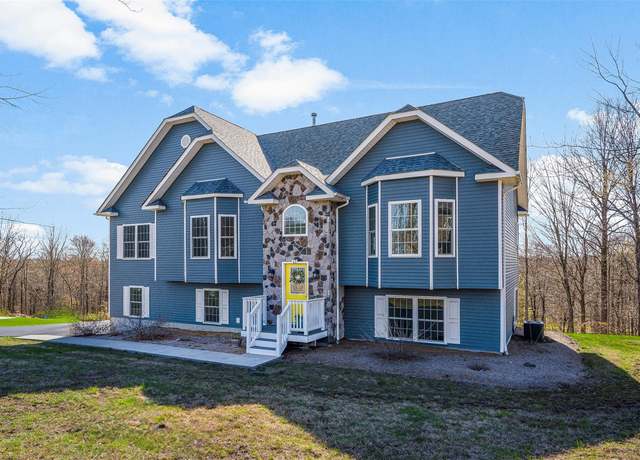 Property at 12 Hill Rd, Washingtonville, NY 10992, 4 beds, 3 baths