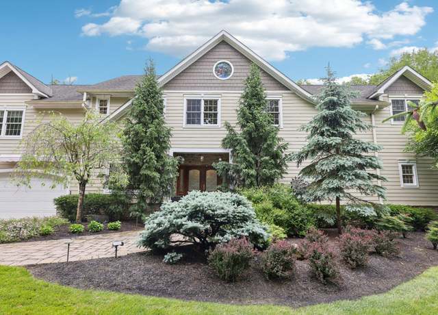 Property at 306 Old Mill Rd, Valley Cottage, NY 10989, 5 beds, 4 baths