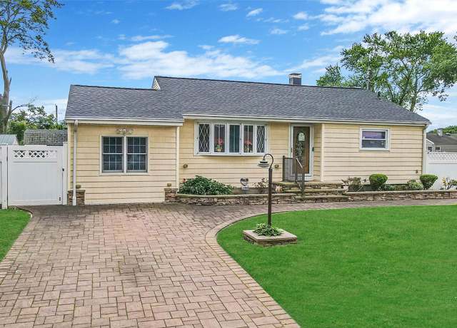 Property at 10 Harrison St, Brentwood, NY 11717, 3 beds, 1.5 baths