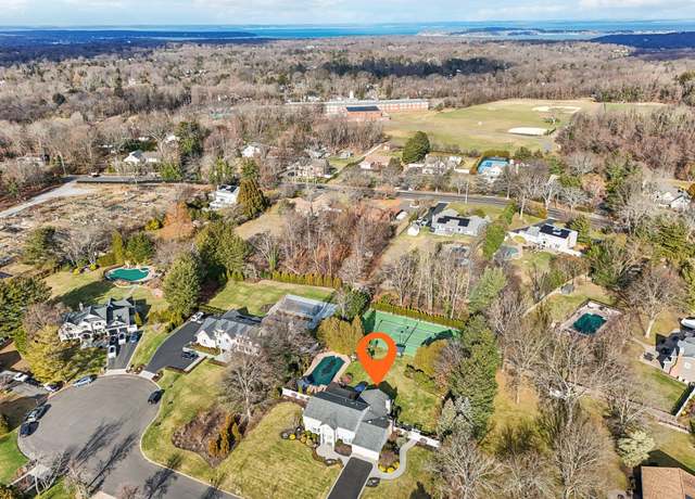 Property at 3 Tecumseh Ct, Greenlawn, NY 11740, 4 beds, 2.5 baths