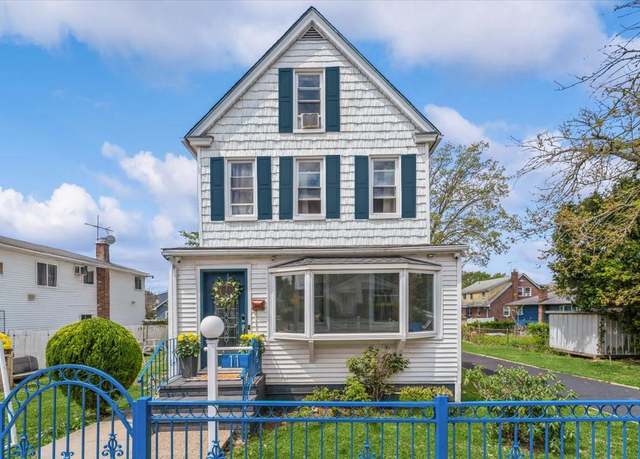 Property at 11 Hope Pl, Freeport, NY 11520, 3 beds, 2 baths