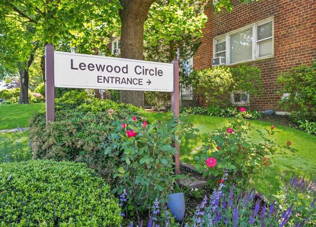 Property at 4 Leewood Cir Unit 4L, Eastchester, NY 10709, 1 bed, 1.5 baths