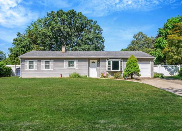 Property at 16 Marlin Rd, Centereach, NY 11720, 4 beds, 1 bath