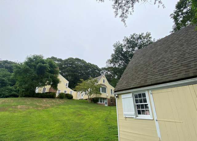 Property at 24 Hawkins Rd, Stony Brook, NY 11790, 5 beds, 4.5 baths