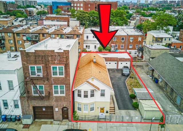 Property at 10364 52nd Ave, Flushing, NY 11368, 4 beds, 3 baths