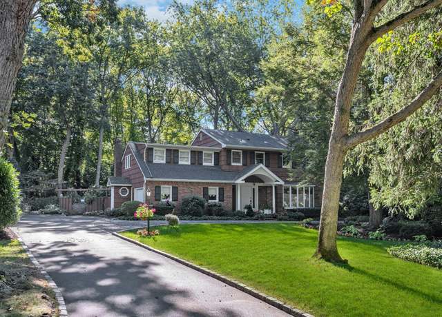 Property at 87 Mcculloch Dr, Dix Hills, NY 11746, 4 beds, 2.5 baths