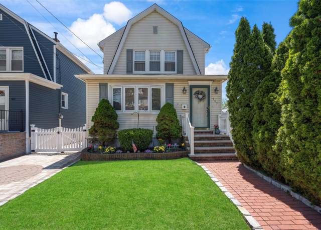 Property at 665 Gabriel Ave, Franklin Square, NY 11010, 3 beds, 1 bath
