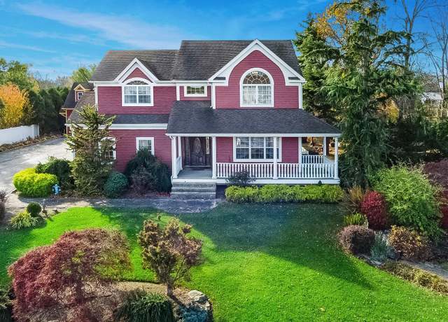 Property at 140 Grant Dr, Aquebogue, NY 11931, 4 beds, 2.5 baths