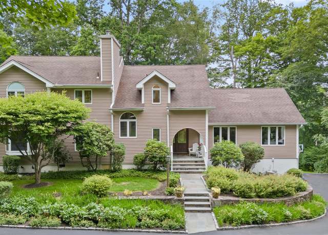 Property at 5 Plum Ct, Katonah, NY 10536, 5 beds, 3.5 baths