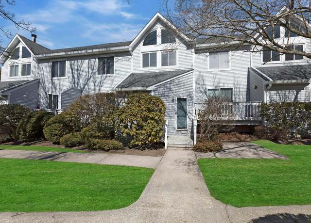 Property at 35 Gibbs Rd #7, Coram, NY 11727, 2 beds, 2.5 baths