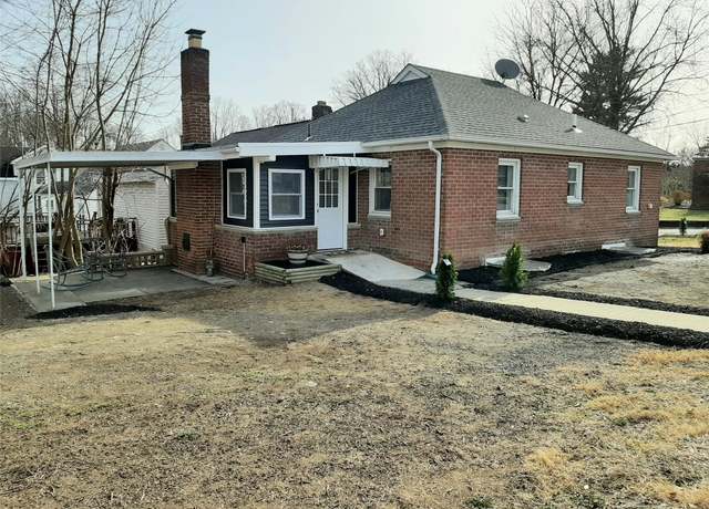 Property at 8 Poplar St, Poughkeepsie, NY 12601, 4 beds, 2 baths