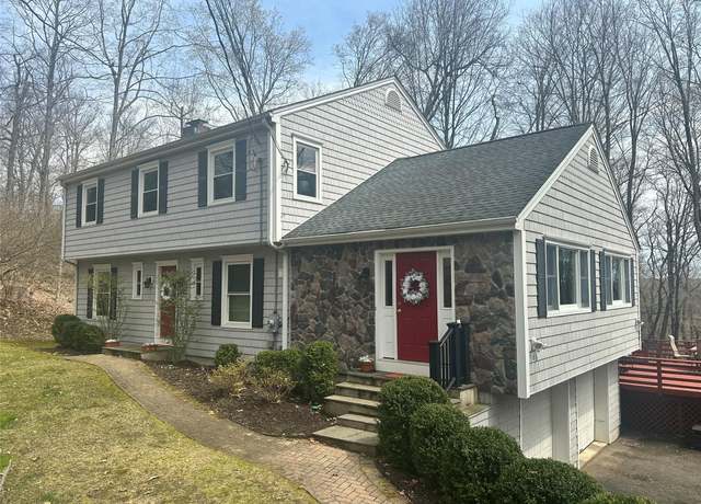 Property at 12 Kavey Ln, Armonk, NY 10504, 4 beds, 2.5 baths