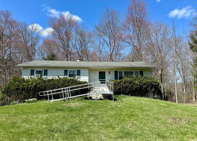Property at 25 Angie Dr, Hopewell Junction, NY 12533, 3 beds, 1.5 baths