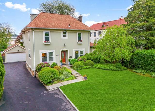 Property at 755 Webster Ave, New Rochelle, NY 10804, 5 beds, 4 baths