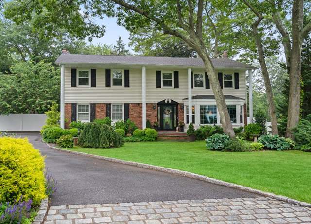 Property at 22 Arleigh Rd, East Northport, NY 11731, 4 beds, 2.5 baths