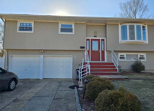 Property at 66 Pamela Ln, Brentwood, NY 11717, 5 beds, 2 baths