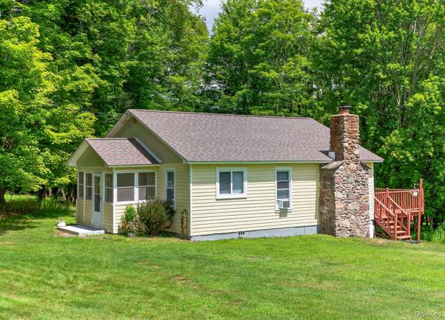 Property at 49 Caston Rd, Wawarsing, NY 12435, 2 beds, 1 bath