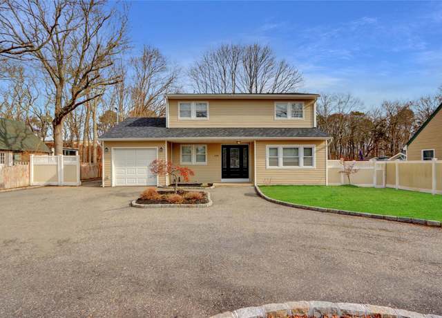 Property at 219 Floyd Rd, Shirley, NY 11967, 4 beds, 2.5 baths