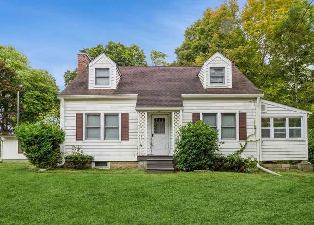 Property at 643 Little Britain Rd, New Windsor, NY 12553, 2 beds, 1.5 baths