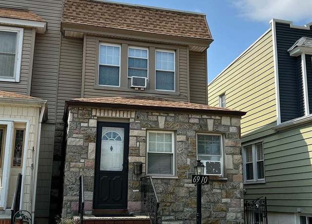 Property at 6910 68th St, Glendale, NY 11385, 3 beds, 2.5 baths
