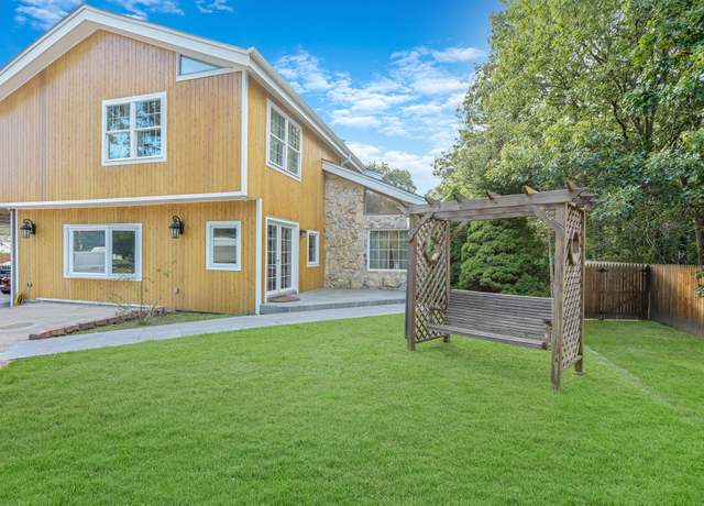 Property at 402 Johnson Ave, Bohemia, NY 11716, 4 beds, 4 baths