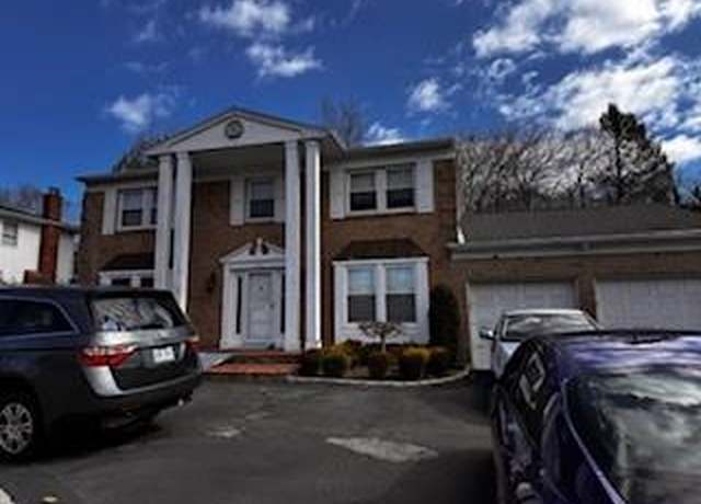 Property at 109 Virginia Ave, Lake Grove, NY 11755, 5 beds, 3 baths