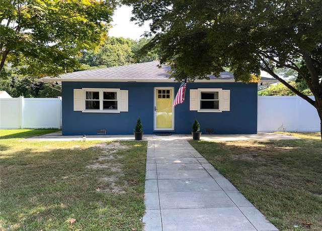 Property at 4 Auborn Ave, Shirley, NY 11967, 2 beds, 1 bath