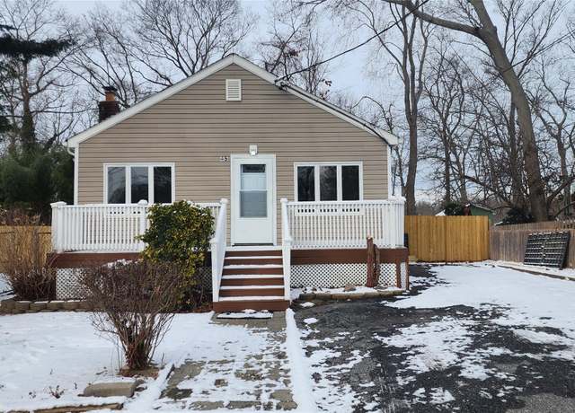 Property at 45 Shinnecock Dr, Sound Beach, NY 11789, 3 beds, 1 bath