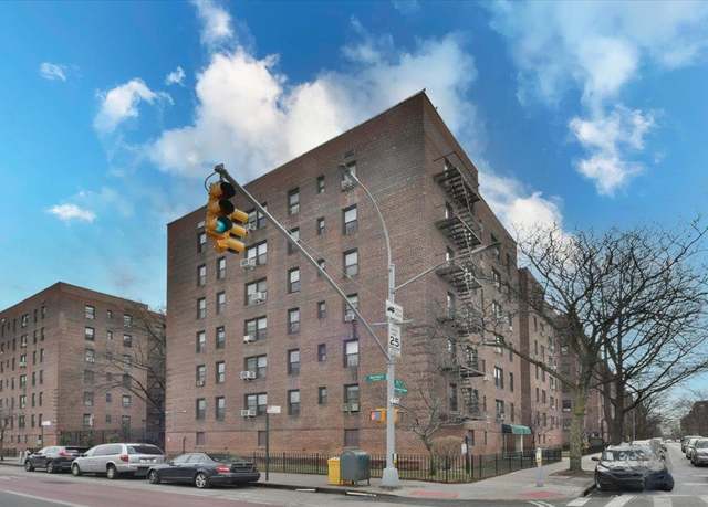 Property at 33-07 91 St Unit 5H, Jackson Heights, NY 11372, 2 beds, 1.5 baths