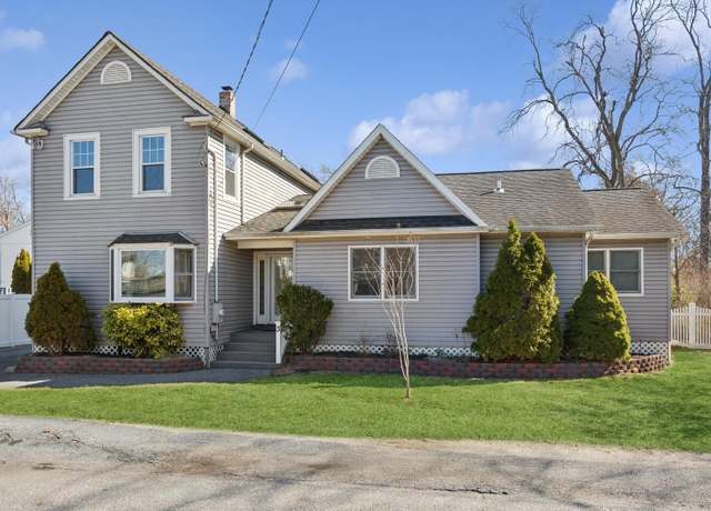 Property at 3 Charles Ave, Islip Terrace, NY 11752, 4 beds, 2 baths