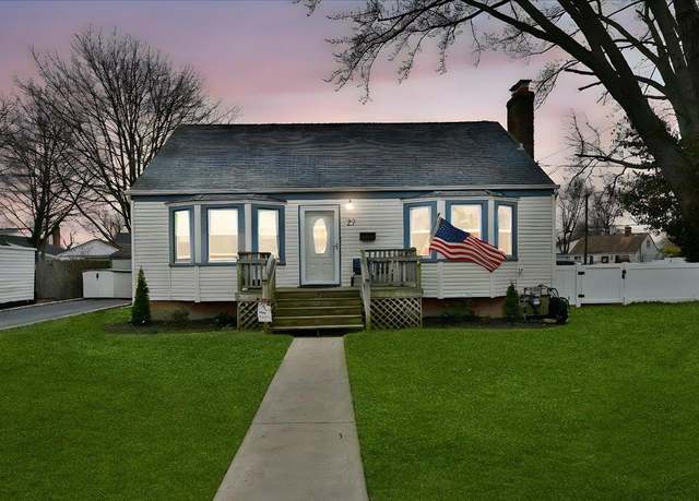 Property at 27 Francine Dr N, Massapequa, NY 11758, 4 beds, 1 bath