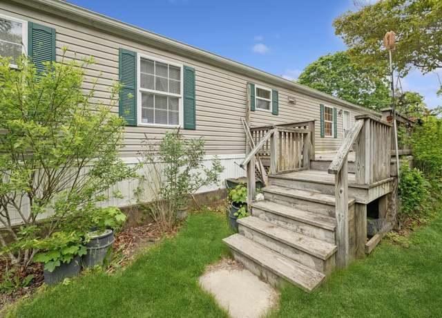 Property at 105 Oakview Hwy #148, East Hampton, NY 11937, 2 beds, 2 baths
