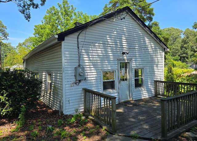 Property at 29 Bell Ave, Aquebogue, NY 11931, 2 beds, 1 bath