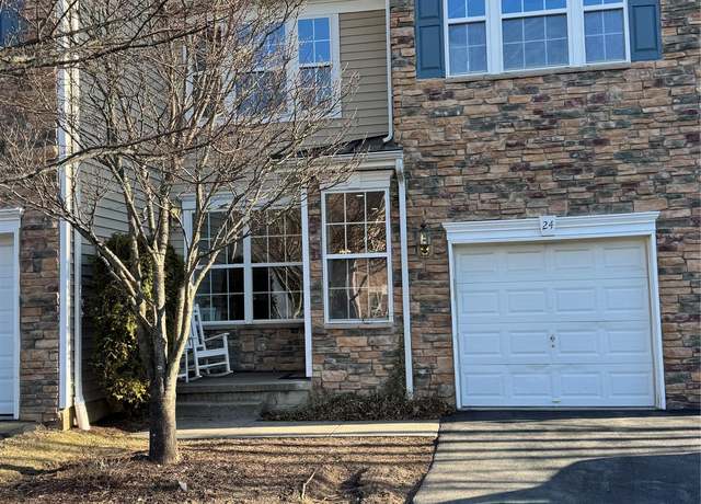 Property at 24 Barr Ln #24, Monroe, NY 10950, 3 beds, 2.5 baths