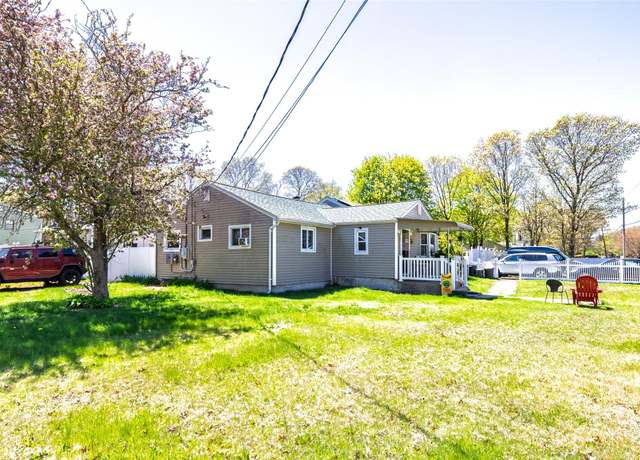 Property at 120 Somerset Ave, Mastic, NY 11950, 4 beds, 3 baths