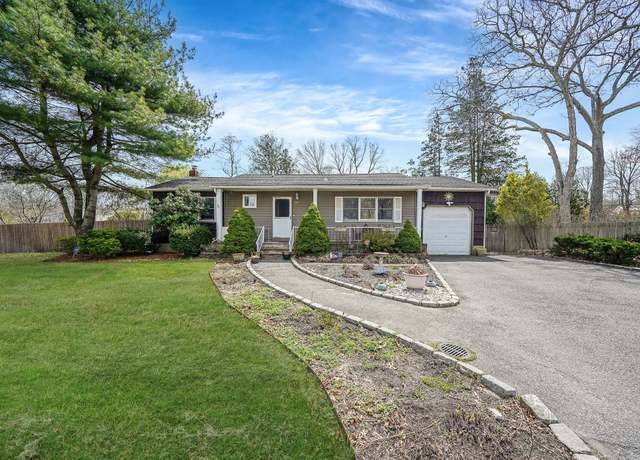 Property at 290 Carlton Dr E, Shirley, NY 11967, 3 beds, 2 baths