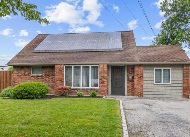 Property at 2287 7th St, East Meadow, NY 11554, 4 beds, 1 bath