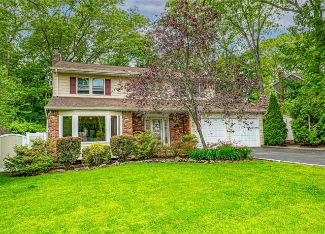 Property at 29 Harding St, Smithtown, NY 11787, 4 beds, 2.5 baths
