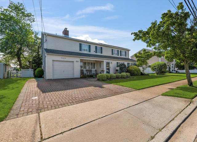 Property at 74 Forest Ave, Massapequa, NY 11758, 5 beds, 3 baths