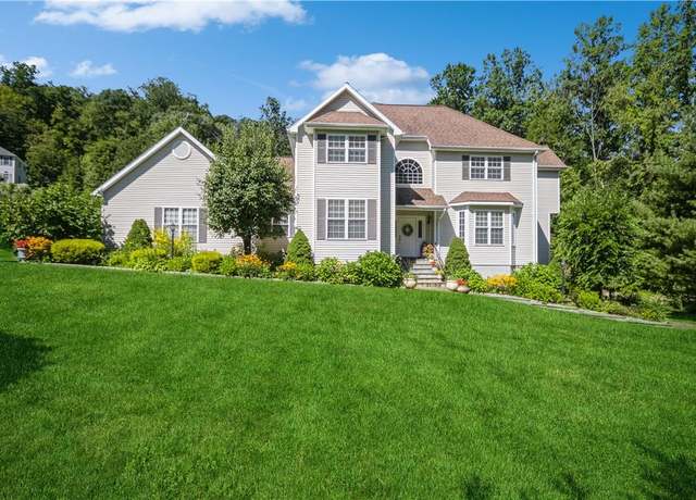 Property at 80 Pennebrook Ln, Carmel, NY 10512, 4 beds, 4 baths